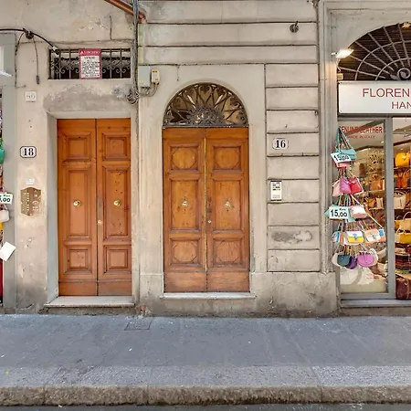 Magico Risveglio Agli Uffizi * Florença